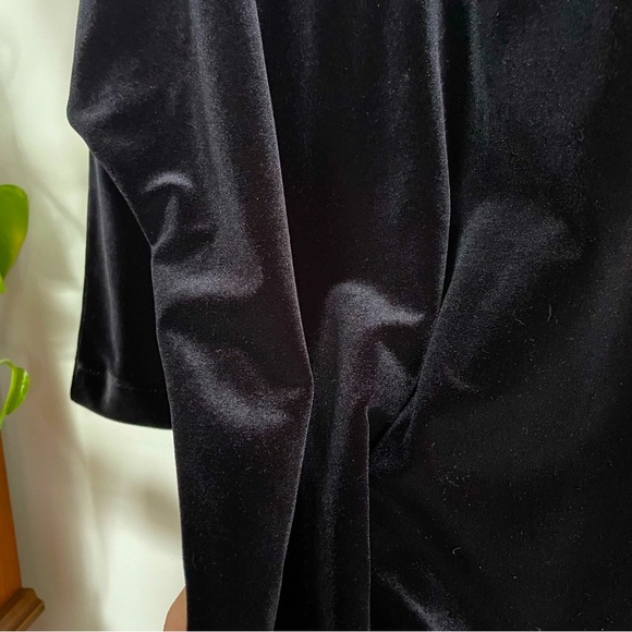 Talbots Black Velvet Top Size L 3/4 Length Dolman Sleeve Reversible Neckline - Picture 6 of 9